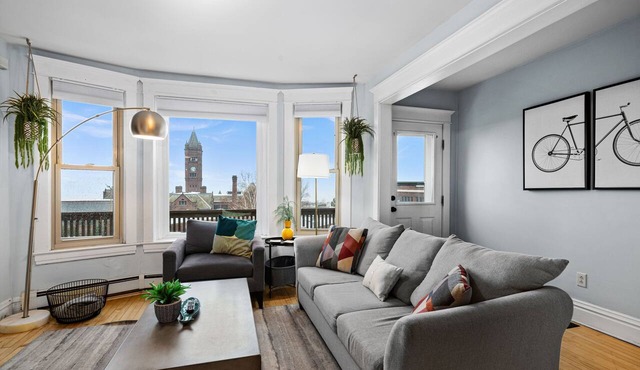 Clocktower Condo: Your Downtown Duluth Retreat