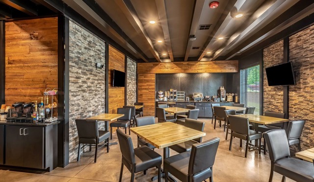 Cobblestone Inn & Suites - Fairfield Bay