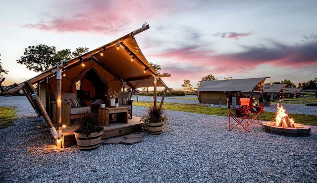 Comfortable Glamping Tent with Fire Pit and Stream Access Near Mark Twain National Forest in Missouri