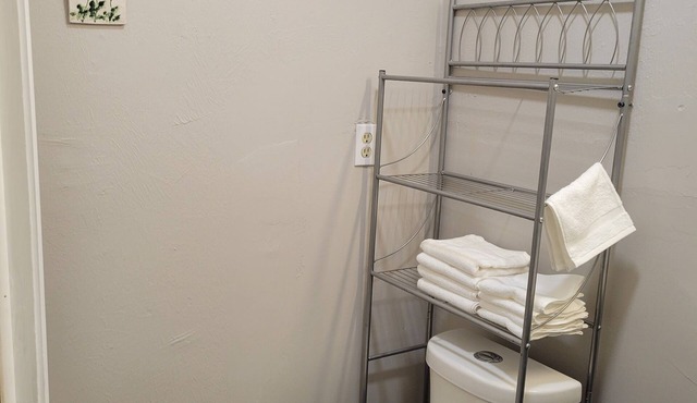 Comfy Central Studio Guesthouse