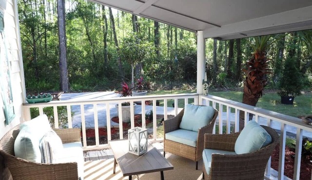 Cottage In The Woods! Secluded! Fully Renovated!