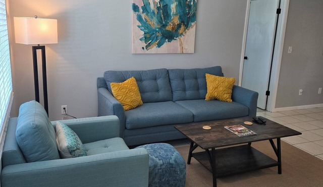 Cozy, comfy, quiet entire home in St. Augustine Close to beaches and downtown