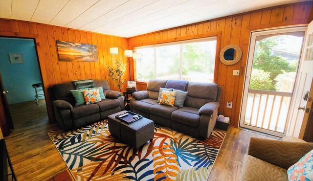 Cozy:}EasyWalktoBeach/Boardwalk/Café/Pub/Cove~Bikes~Fenced~Quiet~Dogs