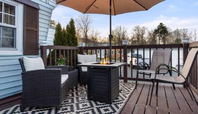 Cozy Home in Lenox