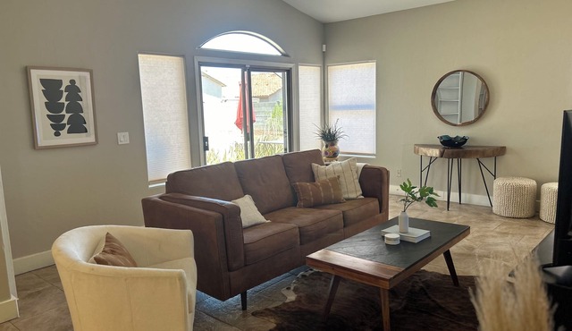 Cozy home in the heart of the desert! 5 minutes from the Saguaro National Park!