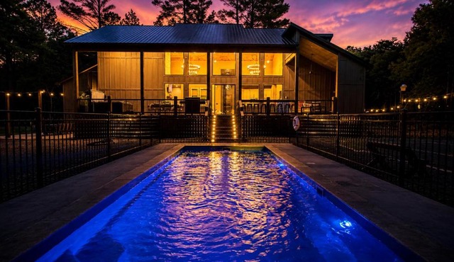 Creek,Pool,Playhouse celebration estate, sleeps 21