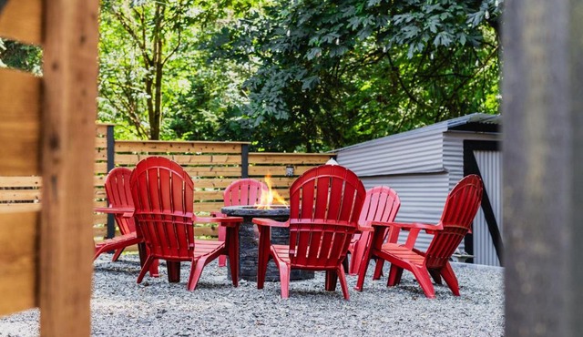 Creekside 3BR EV FirePit BBQ AC Games Yoga