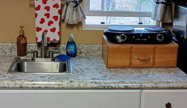 Cute Studio-style Tiny Home in the Heart of Prescott in Prescott
