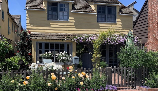 Designer's Historic Cottage Steps to South Bayfront & Near Shops