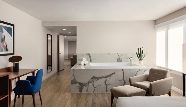 Doubletree by Hilton Bloomington - Minneapolis South