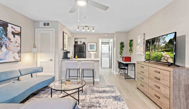 Efficiency studio close to Downtown and Domain