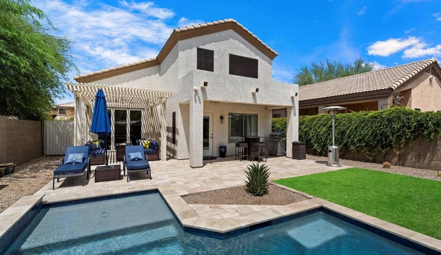 Enchanting 3-bedroom house with Pool in Cave Creek