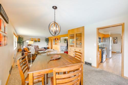 Family-Friendly Yakima Escape w/Yard & Pool!