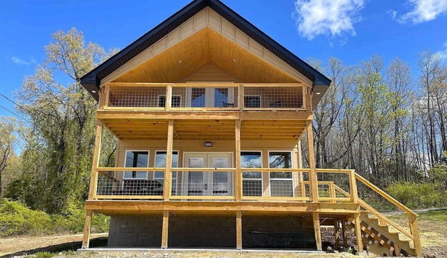 Family/Pet Friendly, Peaceful Cabin, Lakeview, Deck with Norfork Lake views