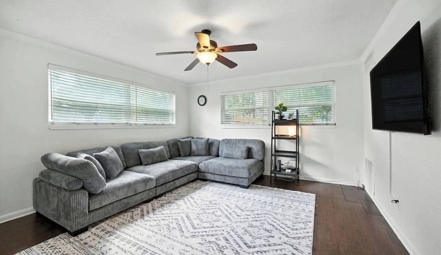 Fenced Backyard & Hammocks | 3BR Family Home in Baldwin