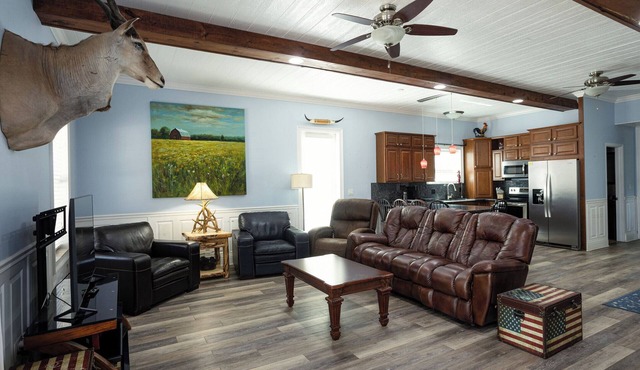 FULLY SELF-CONTAINED COUNTRY COTTAGE