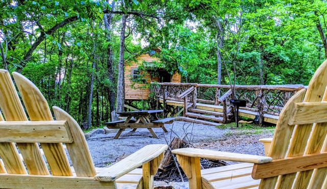 Getaway 9 - Private Mountain Side Treehouse With a View