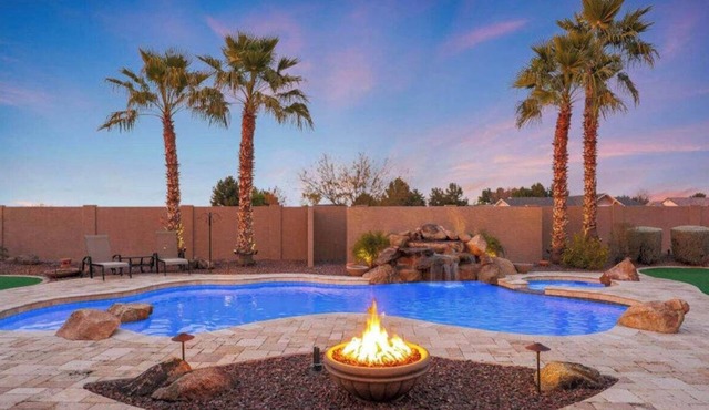 Gorgeous Glendale Vacation Oasis