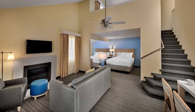 Great Choice! 3 Relaxing Suites, Onsite Pool, Full Kitchen, FREE Grab-&-Go Bfast