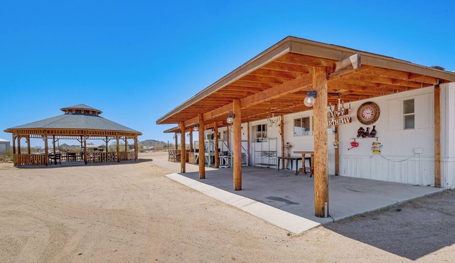 Great for Families! Mtn-View Getaway in Maricopa
