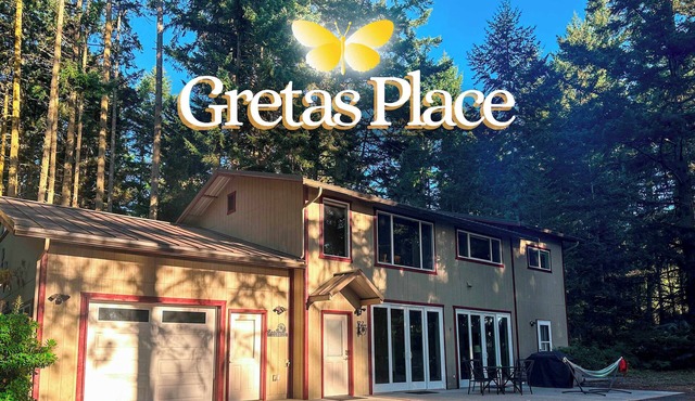 Gretas Place Secluded Woodsy Retreat with Water View