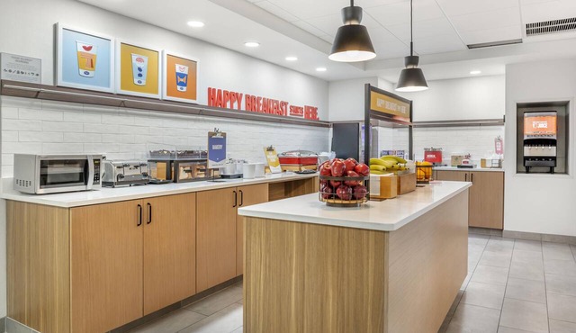 Hampton Inn & Suites Cincinnati/Uptown-University Area