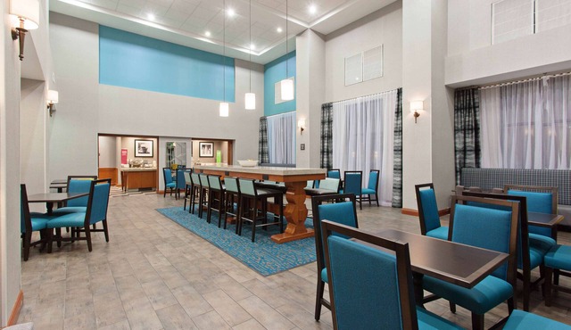 Hampton Inn & Suites Clovis-Airport North