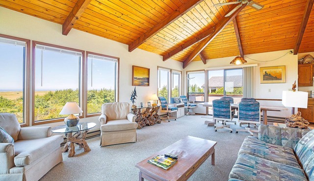 Haven Hideaway - Ocean Views from Every Room