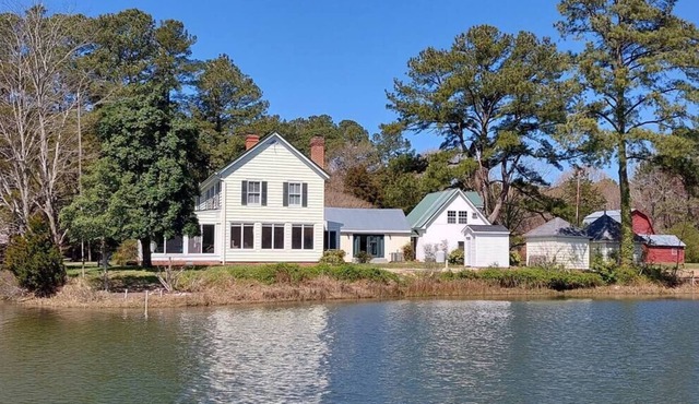 Historic 4 bedroom private waterfront home