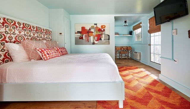 Historic Susan B. Anthony Room - Cozy & Charming Stay