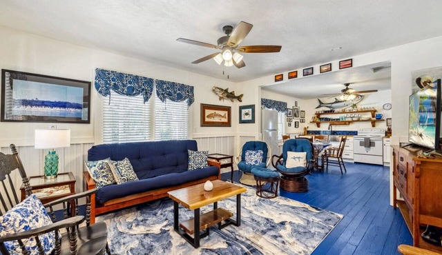 Historic * Walkable * Downtown * Boat Parking * Fire Pit