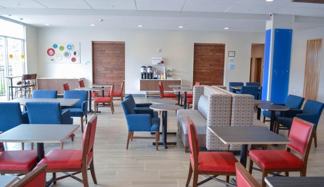 Holiday Inn Express & Suites Raleigh Airport - Brier Creek by IHG