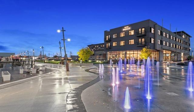 Hotel Indigo Seattle Everett Waterfront Place by IHG
