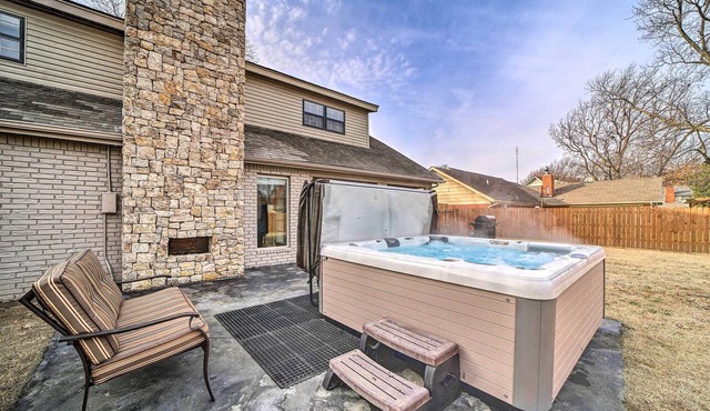 Immaculate 'woodland View' Retreat w/Hot Tub