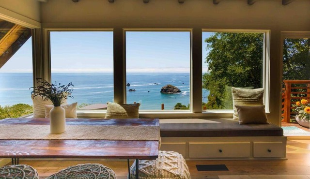Infinity ocean view, while soaking in the hot tub! in Trinidad