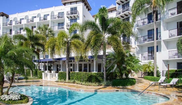 Inn at Pelican Bay