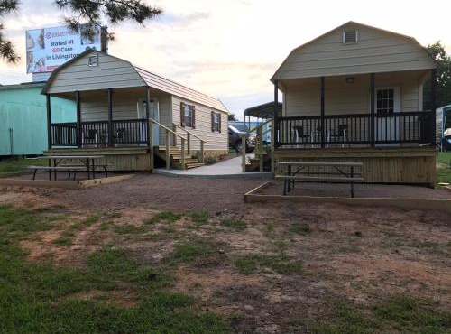 Kickapoo Shores Waterfront Cottages