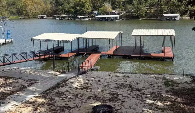 Lakefront Getaway 4BR, Private Dock