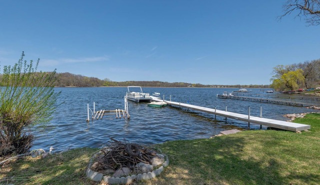 Lakeshore Recreational Place