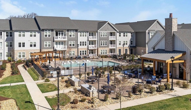 Landing at Chestnut Farm - 1 Bedroom in Stallings