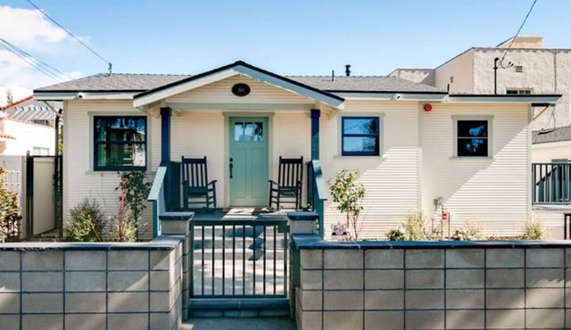 Location and Luxury with a Hot Tub Mid-Town Ventura