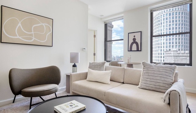 Lovely Back Bay 1BR w/Gym & W/D, nr Restaurants, by Blueground