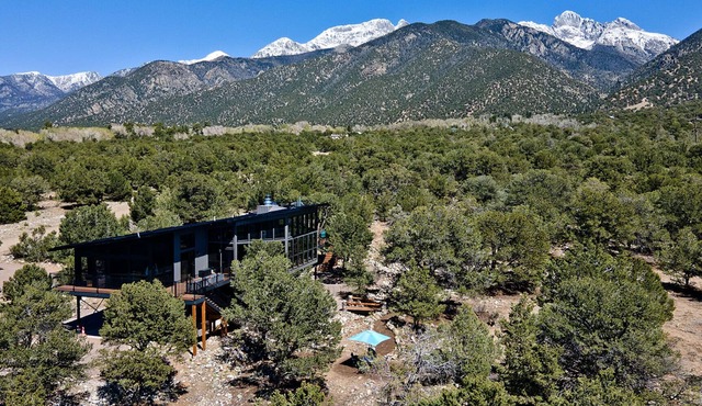 LOVERS WAY TREEHOUSE RETREAT Island of privacy, can see 14ers & Great Sand Dunes