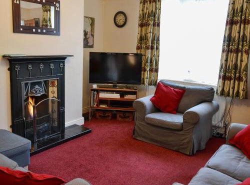 Low Fold Cottage in Stainforth
