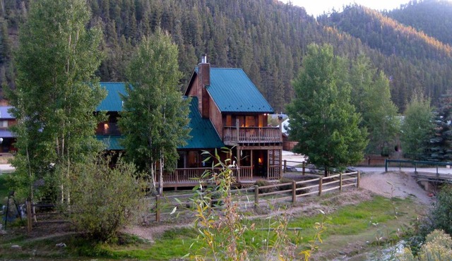 Lucky River Retreat
