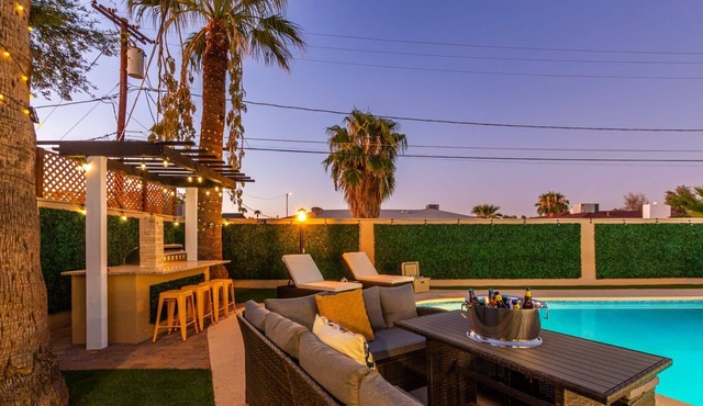 Luxe Downtown Scottsdale Oasis w/ Heated Pool