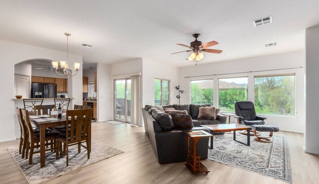 Luxury 3 Bedroom + Office/Den Condo Fountain Hills