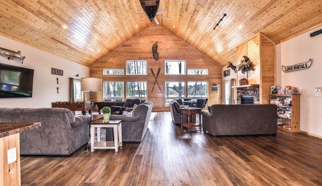 Luxury Eagle River Chain Home- Trail access, Free Firewood, & High Speed WIFI!