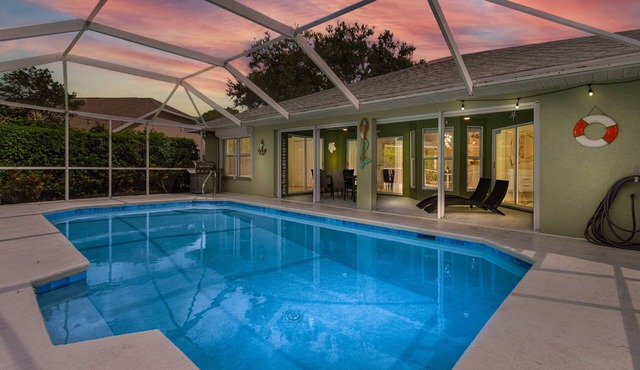 Luxury home with pool in Naples, FL, minutes from Downtown 5th Ave & Beaches