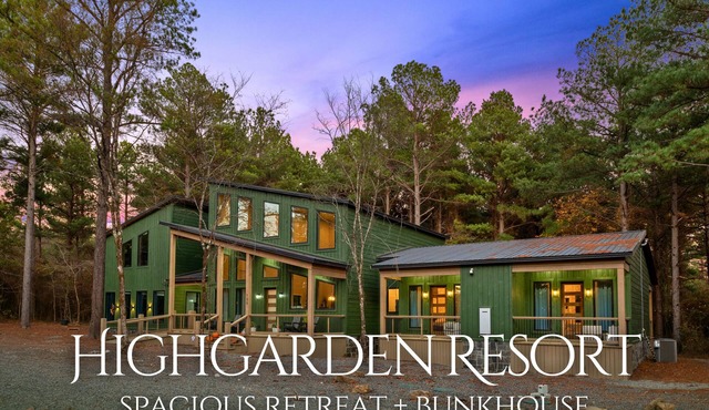 Luxury Two-Space Retreat for Large Groups